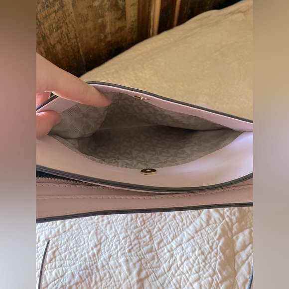 MICHAEL KORS (NWT) Baby Pink Crossbody 💕 - Picture 4 of 9